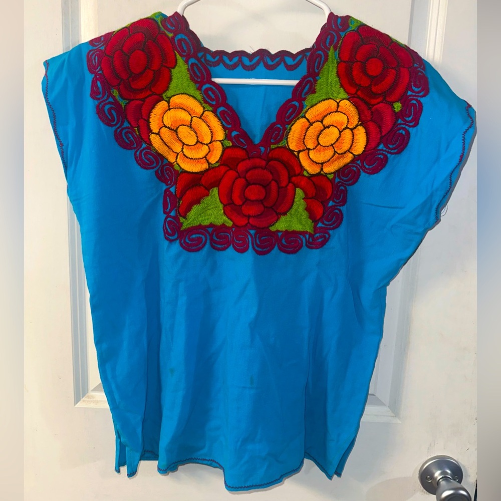 Stunning Unique Floral Mexican Embroidered Top